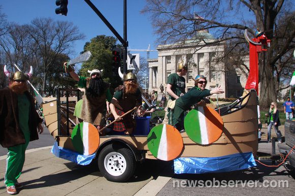 First_Look__St._Patrick_s_Day_Parade___03.12.11_oc8YGfjN_0063.embedded.prod_affiliate.156